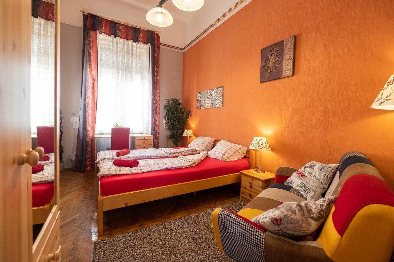 Pesto Hostel Boedapest Buitenkant foto