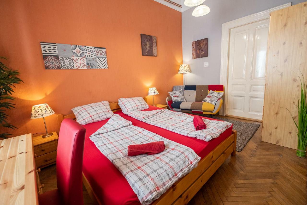 Pesto Hostel Boedapest Buitenkant foto